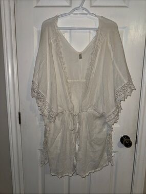 Cactus Cream Crochet-Trim Gauze Blouse